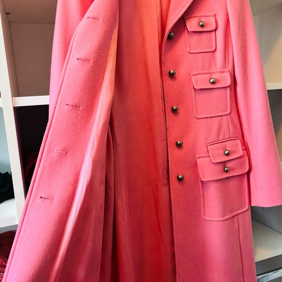 Vintage BCBG pea coat. Barely worn Barbie pink, classic pea coat in wool. - Picture 3 of 5